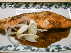 簡単！鮭のネギ 味噌 にんにく焼き！