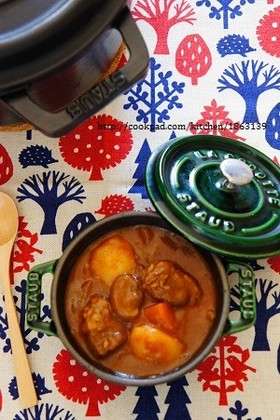 staubとデミ缶で♪簡単ビーフシチュー