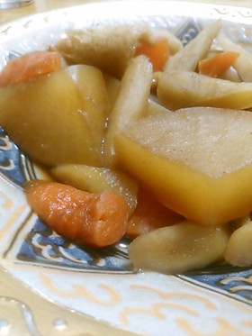 ごぼう、人参、大根とちくわの煮物