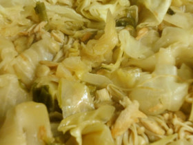 キャベツ・ツナ・エノキの蒸し煮・ねぎ風味