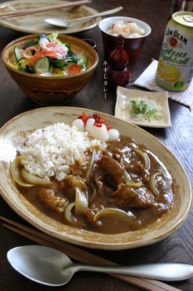 《和》牛すじカレーを食べませんか？