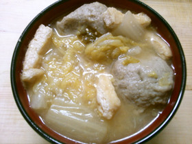 簡単！白菜と つみれ 油揚げのお味噌汁♪