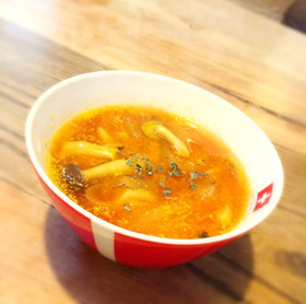 簡単濃厚♡オニオントマトミルクスープ