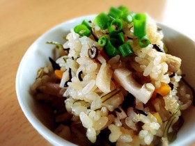 栄養満点！ひじきごはん☆黄金タレ