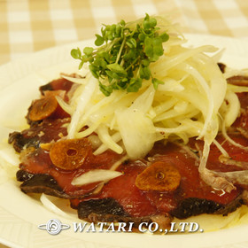 新たまねぎとカツオのカルパッチョサラダ