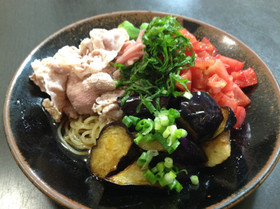 揚げ茄子と冷しゃぶの冷やし中華