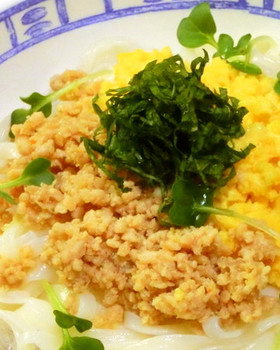 ソボロのせ稲庭うどん