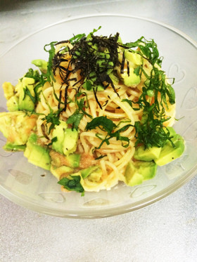 たらことアボカドの冷製パスタ