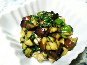 茄子とピーマン甘辛炒め*大葉まみれで～♬