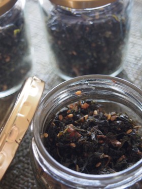 大葉の大量消費に☆梅干し入り絶品ふりかけ