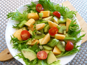 フルーツたっぷり♡　グリーンサラダ❀