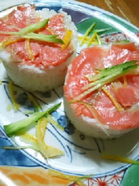 サーモンミニすし