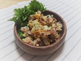 粒マスタードとベーコンのポテトサラダ