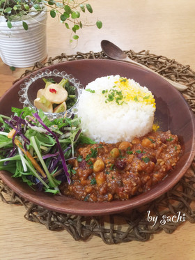 ミックスビーンズときのこのキーマカレー♪
