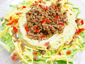 豚挽肉とレタスの「こく」冷やし中華