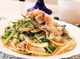 水菜＆豚の生姜焼き風味☆焼きうどん