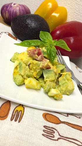 旨い♪カラフルなアボカドのエッグサラダ