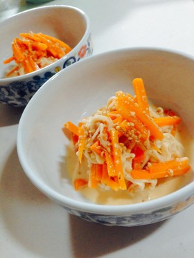 ☆お手軽！簡単！ニンジンのゴマドレ風合え