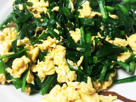 定番※家庭料理  ニラ玉