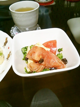 トマトのクリチ味噌サラダ