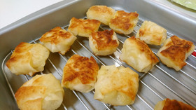 ぱくっと一口☆餅チーズ揚げワンタン☆