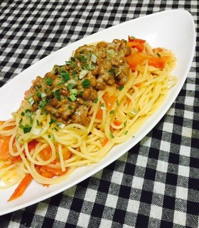 トマトと納豆のアレンジパスタ