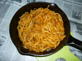 イシスキでピリ辛の焼きうどん
