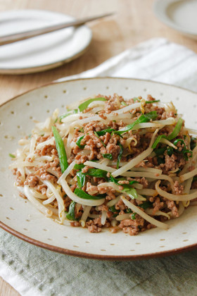 ☆もやしとひき肉の香味ペースト炒め☆