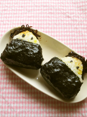 ♡さつまいもご飯のよろこんぶおにぎり♡