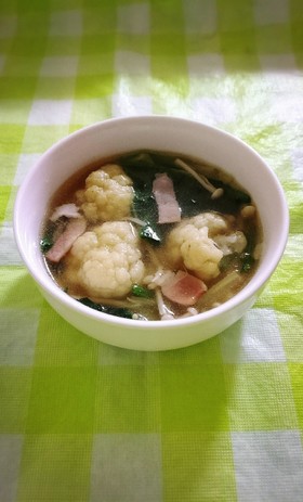 カリフラワー＆ほうれん草の簡単中華スープ