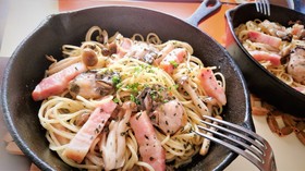 旬【牡蠣とベーコンのアヒージョパスタ】♪