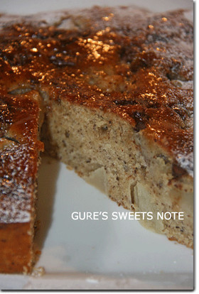 洋梨とチョコチップのヘーゼルナッツケーキ