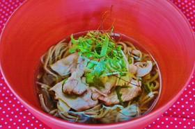 体がぽこぽこ☀豚肉と大葉の生姜力蕎麦♪