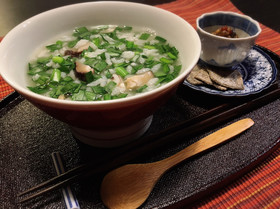 身体ポカポカ、ニラの翡翠粥