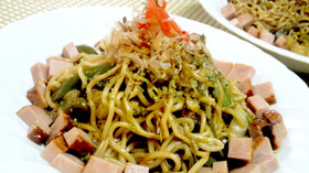 旨辛！焼き豚ソース焼きそば(^^♪