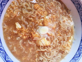 餅入りかき玉味噌バターラーメン