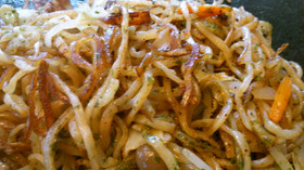 ホットプレートでつくる富士宮風焼きそば