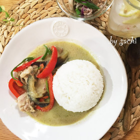 なすと鶏肉のグリーンカレー♪