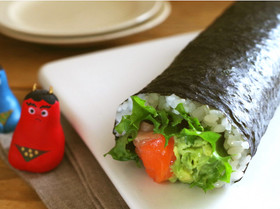 サーモンとアボカドのサラダ恵方巻☆