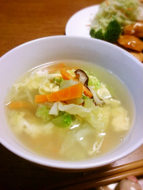 簡単！野菜たっぷり玉子スープ