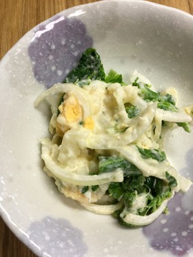 菜の花とたまご入りのポテトサラダ