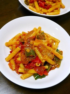 市販ソースで！ペンネ・ナポリタン