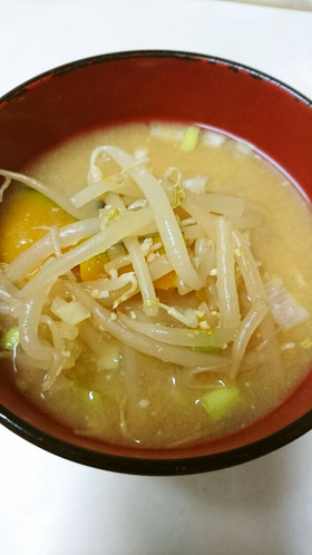 もやしのお味噌汁