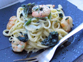 お手軽！エビとほうれん草のクリームパスタ