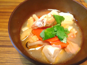 切り身で簡単♪生姜が効いた鮭汁