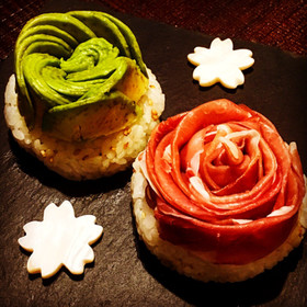 おもてなしに＊生ハムとアボカドの薔薇寿司