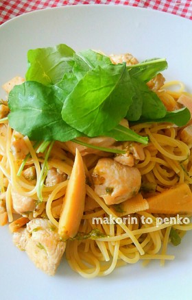 鶏胸肉とたけのこ・ふきのとうの春パスタ