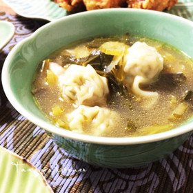 たっぷりセロリのワンタンスープ