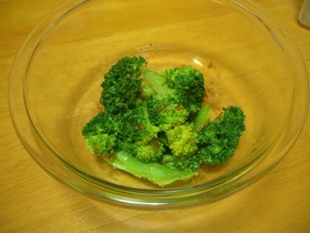 レンジで時短！お弁当　ブロッコリーお浸し