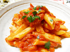 カットトマト缶☆ペンネのトマトソース